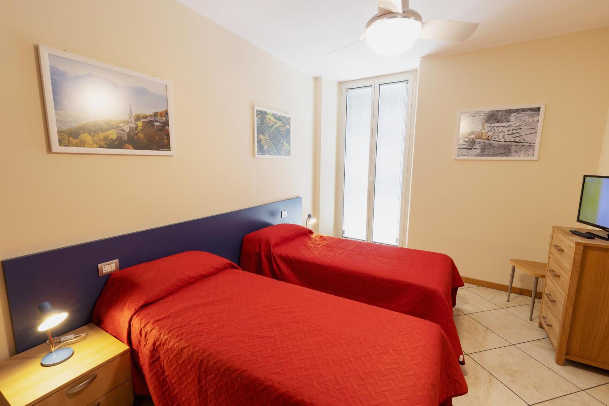 Residenza Il Castello Apartment Сондрио Стая снимка