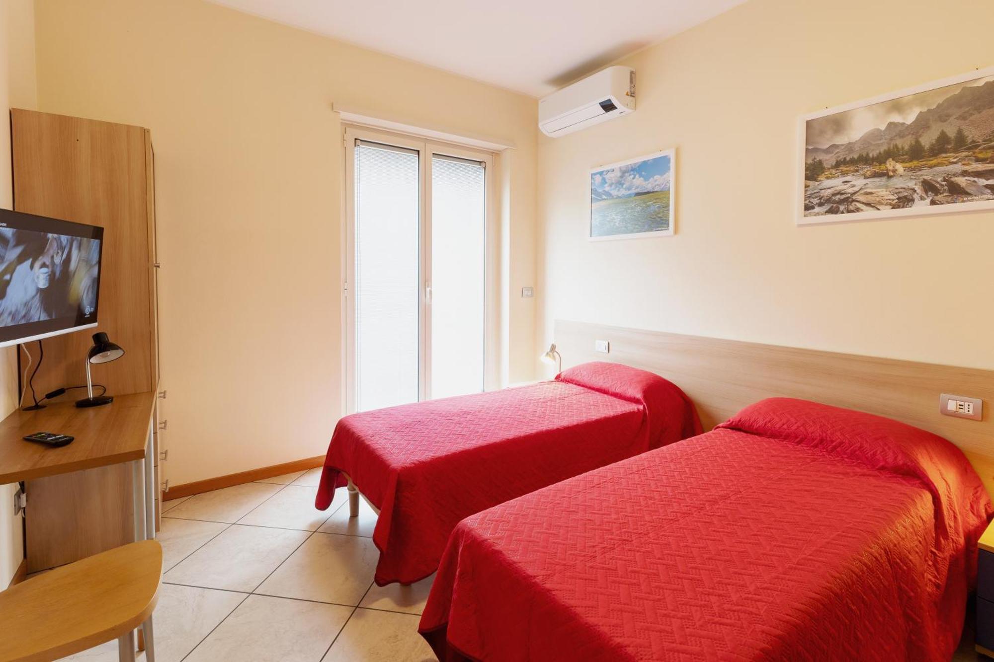 Residenza Il Castello Apartment Сондрио Стая снимка