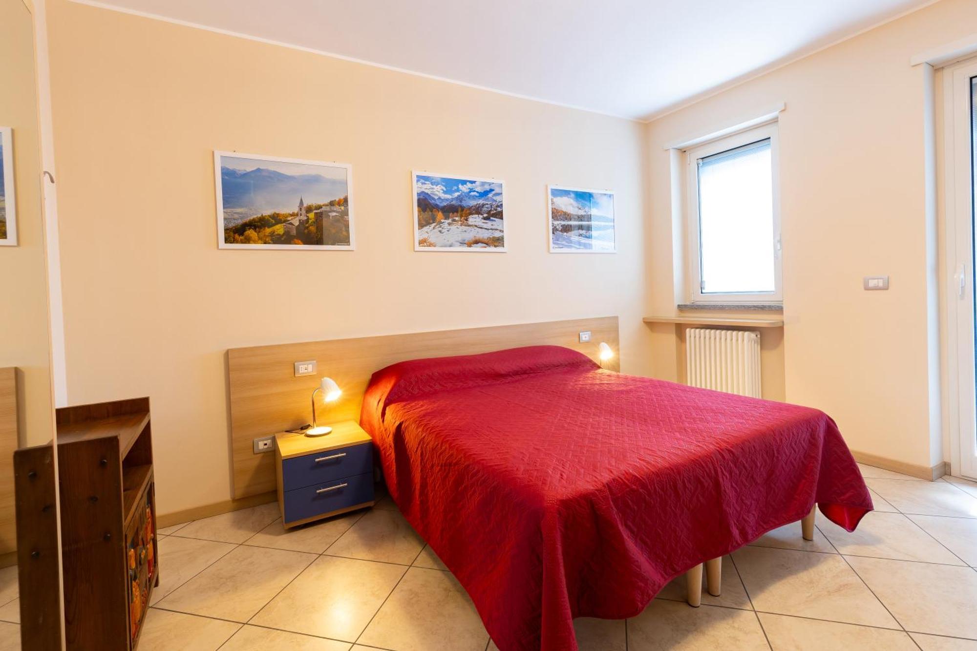 Residenza Il Castello Apartment Сондрио Екстериор снимка