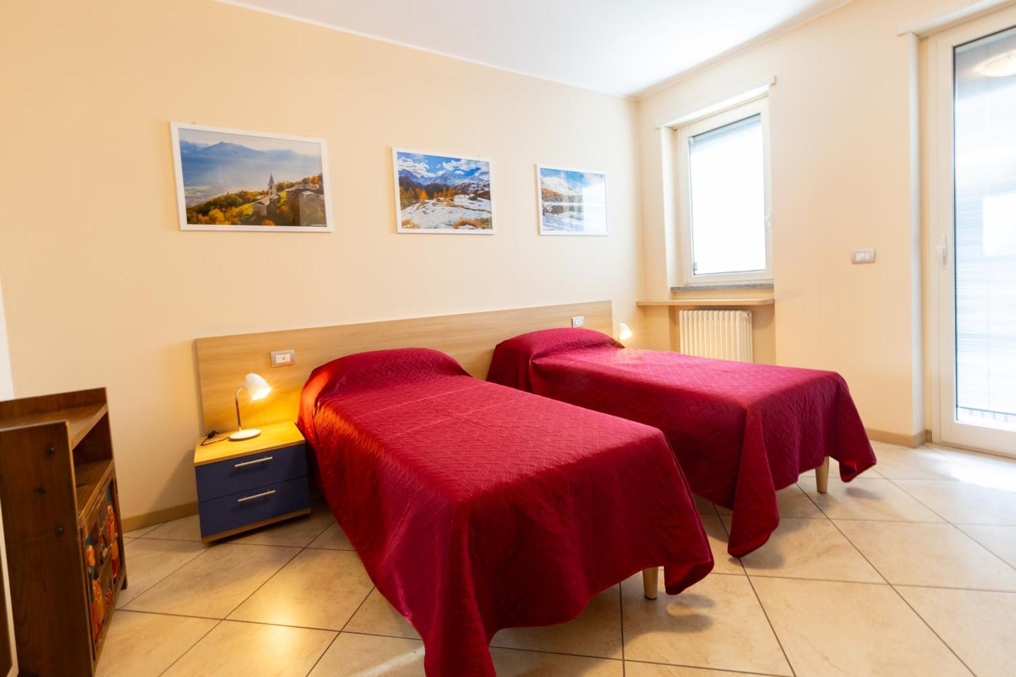 Residenza Il Castello Apartment Сондрио Екстериор снимка