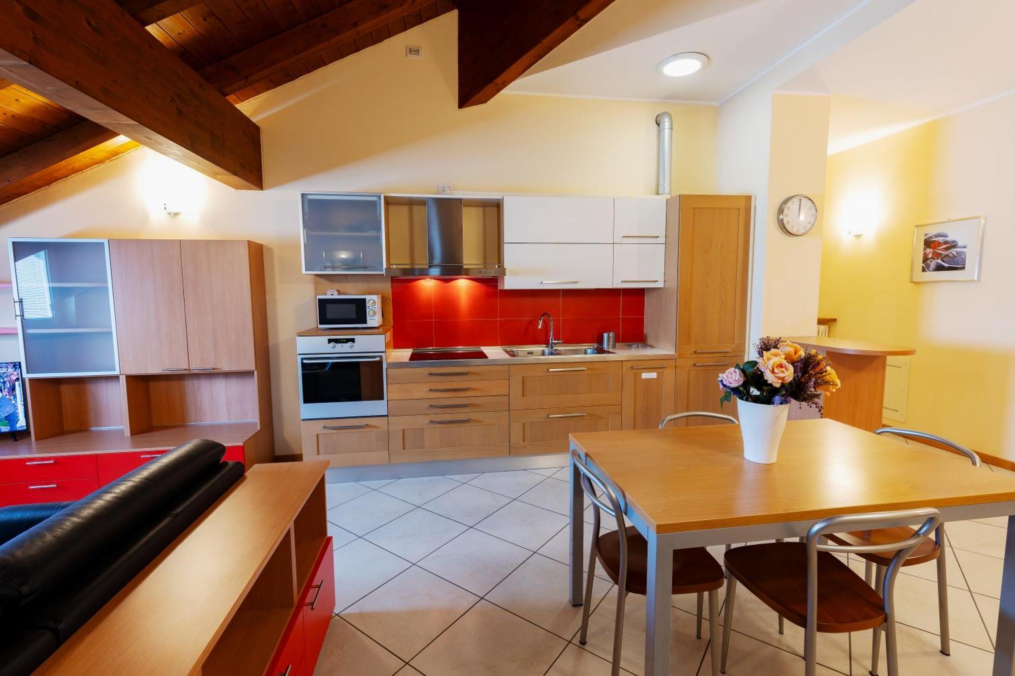 Residenza Il Castello Apartment Сондрио Екстериор снимка
