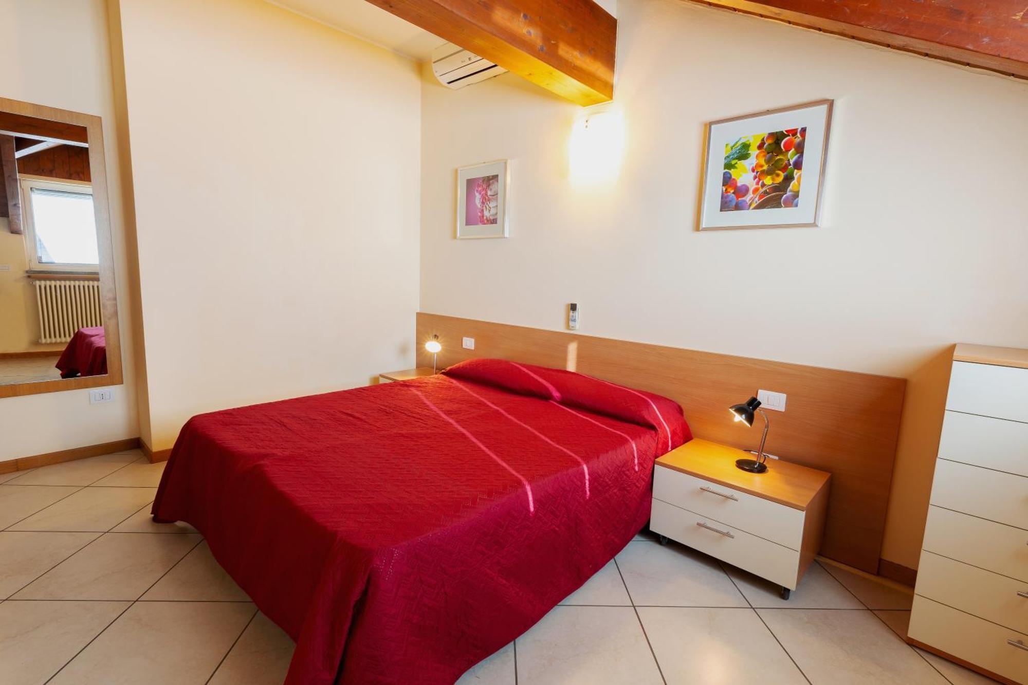 Residenza Il Castello Apartment Сондрио Стая снимка