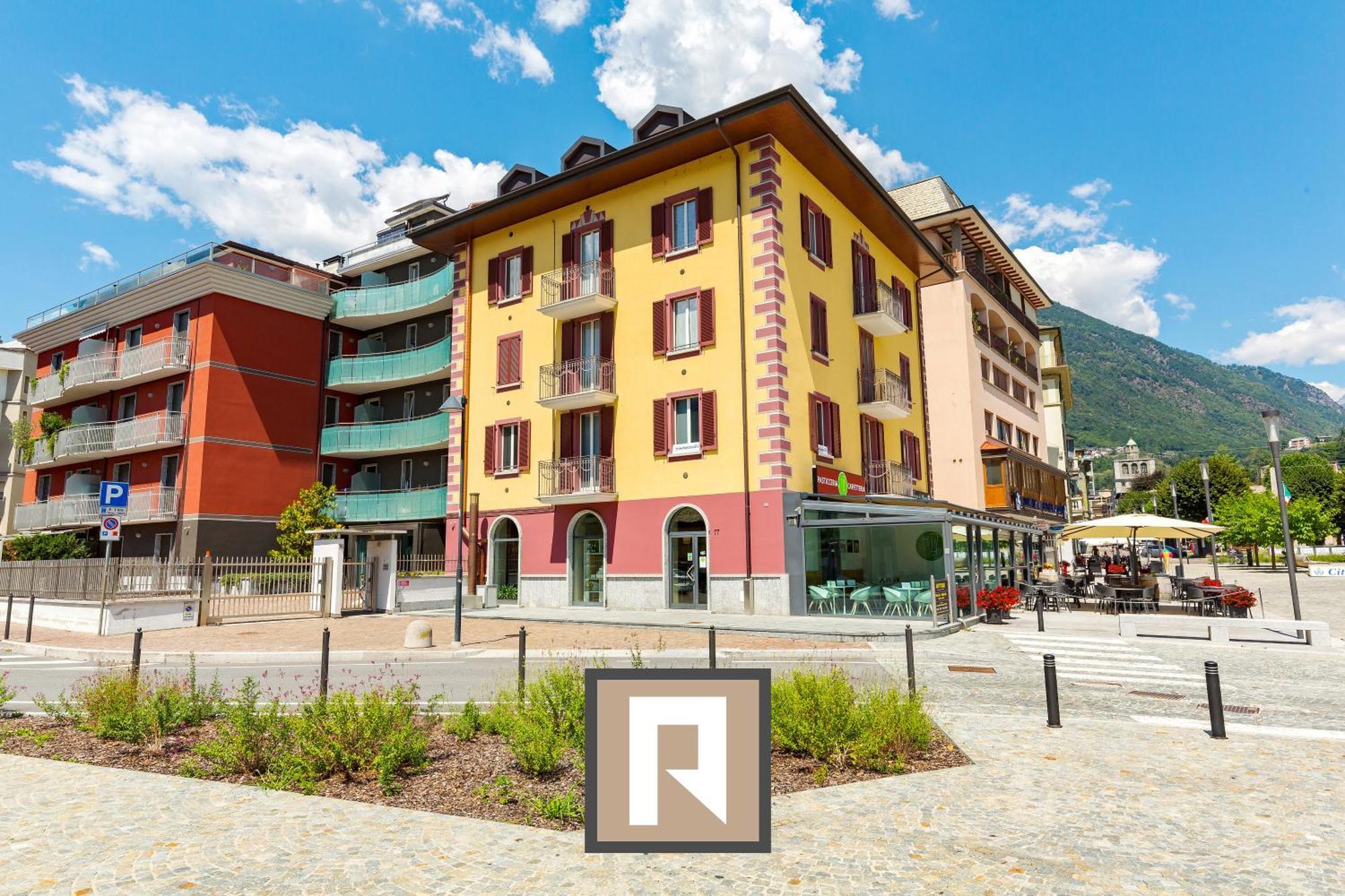 Residenza Il Castello Apartment Сондрио Екстериор снимка
